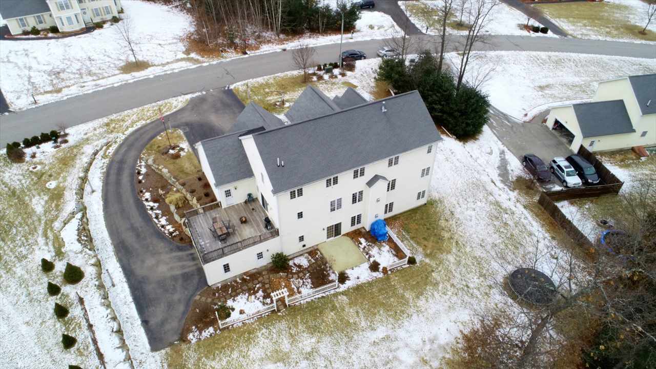 96 South Ridge Drive Manchester, NH 03109 - Photo 9 of 39