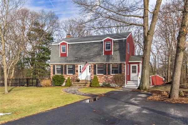 43 Chestnut Road Reading, MA 01867 - Photo 3 of 25 Gallery Image 3