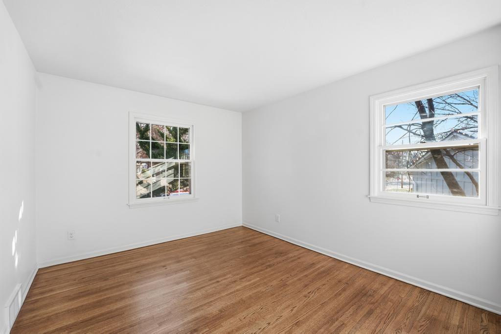 9948 Rosehill Road Lenexa, KS 66215 - Photo 17 of 41