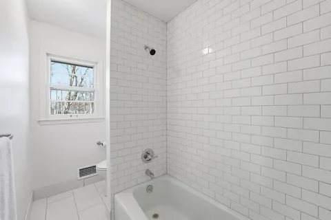 $425,000 | 9948 Rosehill Road, Lenexa, KS 66215