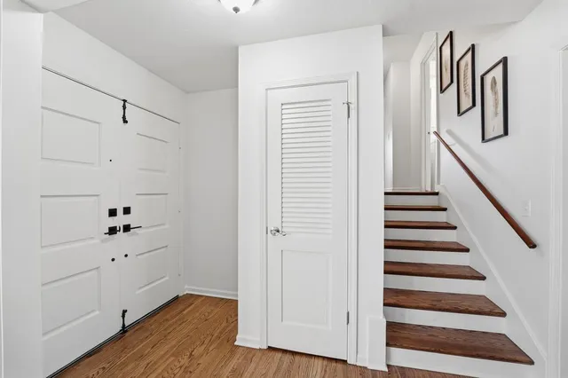 $425,000 | 9948 Rosehill Road, Lenexa, KS 66215