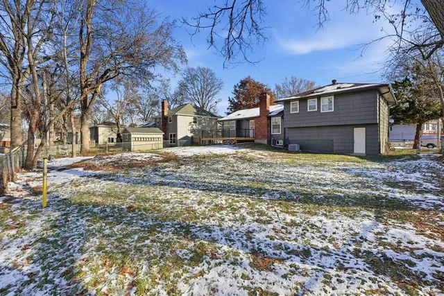 $425,000 | 9948 Rosehill Road, Lenexa, KS 66215