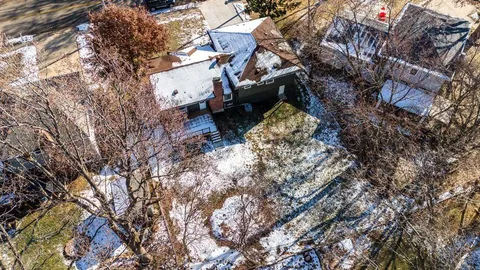 $425,000 | 9948 Rosehill Road, Lenexa, KS 66215