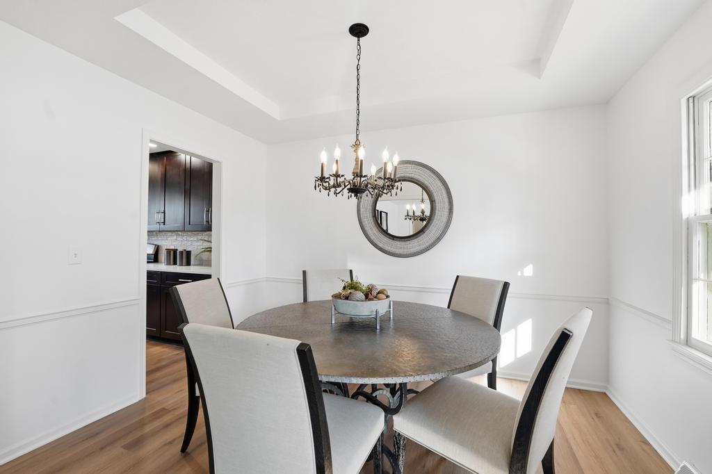 9948 Rosehill Road Lenexa, KS 66215 - Photo 9 of 41