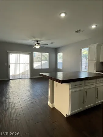 $2,050 | 1406 Maryland Heights Avenue, Las Vegas, NV 89183