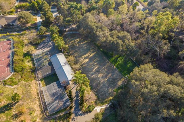 $2,199,000 | 2440 Los Alisos Drive, Fallbrook, CA 92028