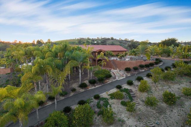 $2,199,000 | 2440 Los Alisos Drive, Fallbrook, CA 92028