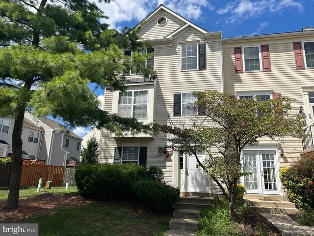 $2,950 | 44120 Mistletoe Terrace, Ashburn, VA 20147