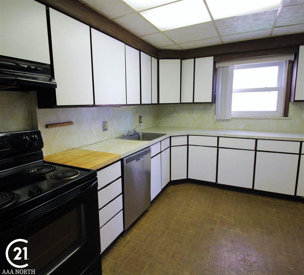 5084 Yorkshire Road Detroit, MI 48224 - Photo 15 of 28