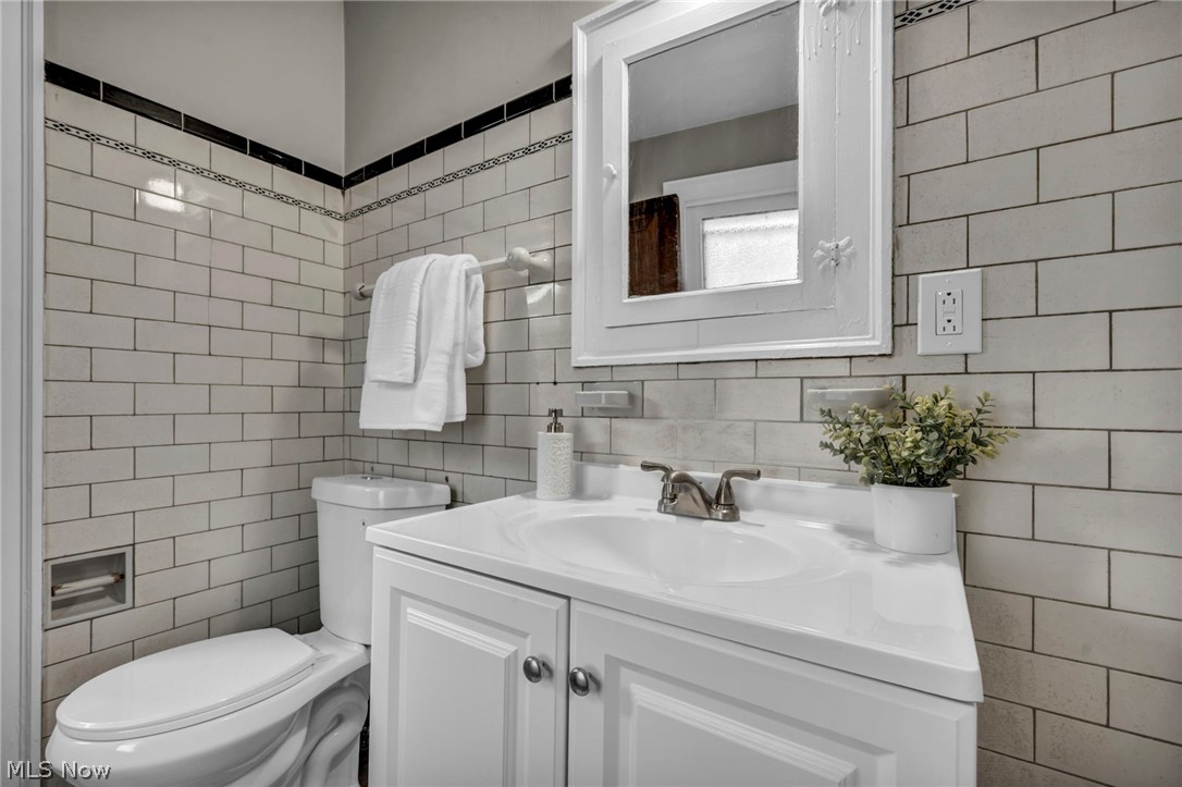 18405 Windward Road Cleveland, OH 44119 - Photo 24 of 45 Gallery Image 24