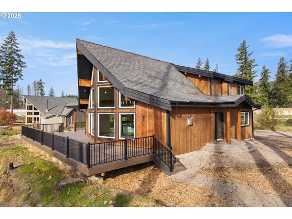 $875,000 | 138 Santiam Street, Gates, OR 97346