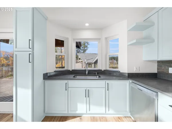 $875,000 | 138 Santiam Street, Gates, OR 97346