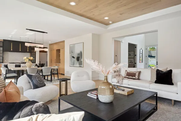 $1,599,900 | 705 Ensconced Way, Chaska, MN 55318