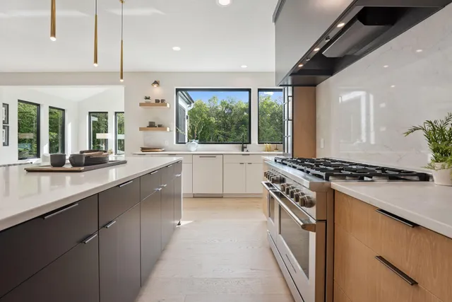 $1,625,000 | 705 Ensconced Way, Chaska, MN 55318