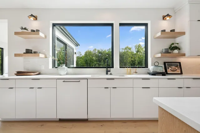 $1,625,000 | 705 Ensconced Way, Chaska, MN 55318