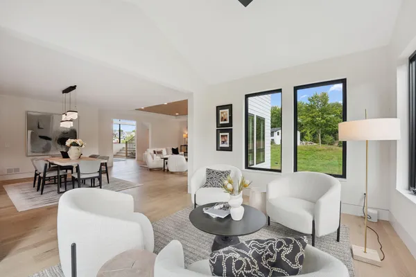 $1,599,900 | 705 Ensconced Way, Chaska, MN 55318