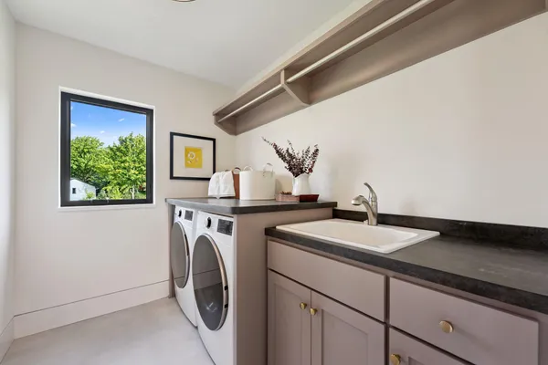 $1,599,900 | 705 Ensconced Way, Chaska, MN 55318