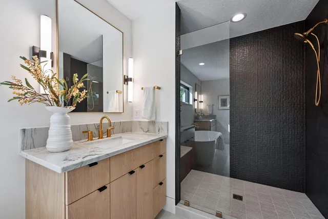 $1,625,000 | 705 Ensconced Way, Chaska, MN 55318