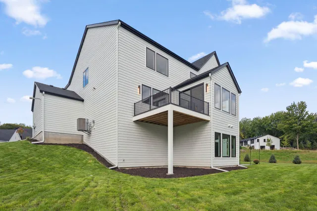 $1,625,000 | 705 Ensconced Way, Chaska, MN 55318