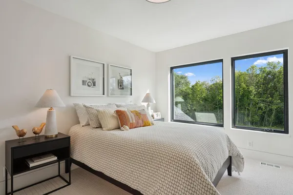 $1,599,900 | 705 Ensconced Way, Chaska, MN 55318