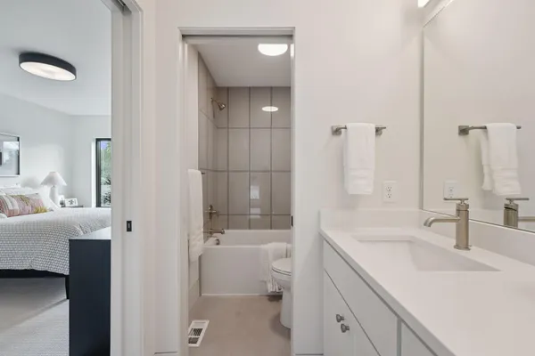 $1,599,900 | 705 Ensconced Way, Chaska, MN 55318