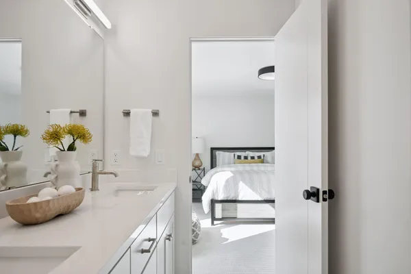 $1,599,900 | 705 Ensconced Way, Chaska, MN 55318