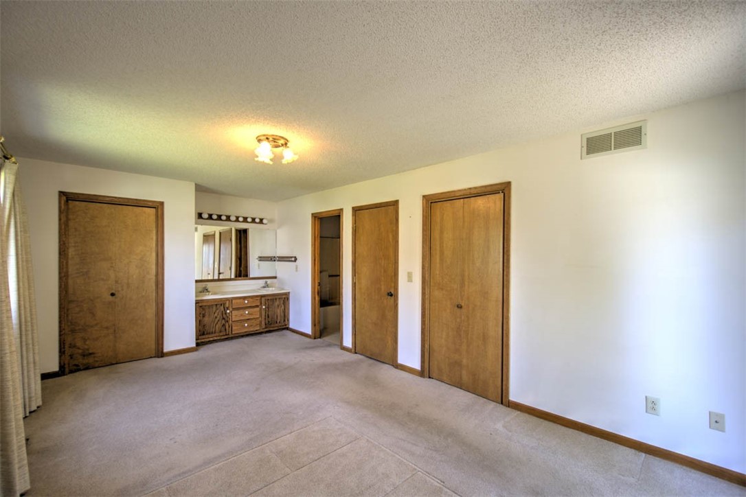 2186 Barding Avenue Decatur, IL 62526 - Photo 12 of 31