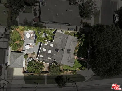 $1,695,000 | 8137 Regis Way, Los Angeles, CA 90045