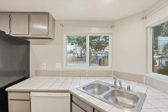 $299,999 | 1324 East Joseph Avenue, Spokane, WA 99208