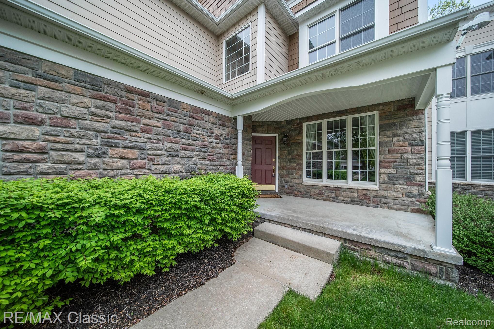 24938 Reeds Pointe Drive, Unit 42 Novi, MI 48374 - Photo 2 of 33 Front Porch