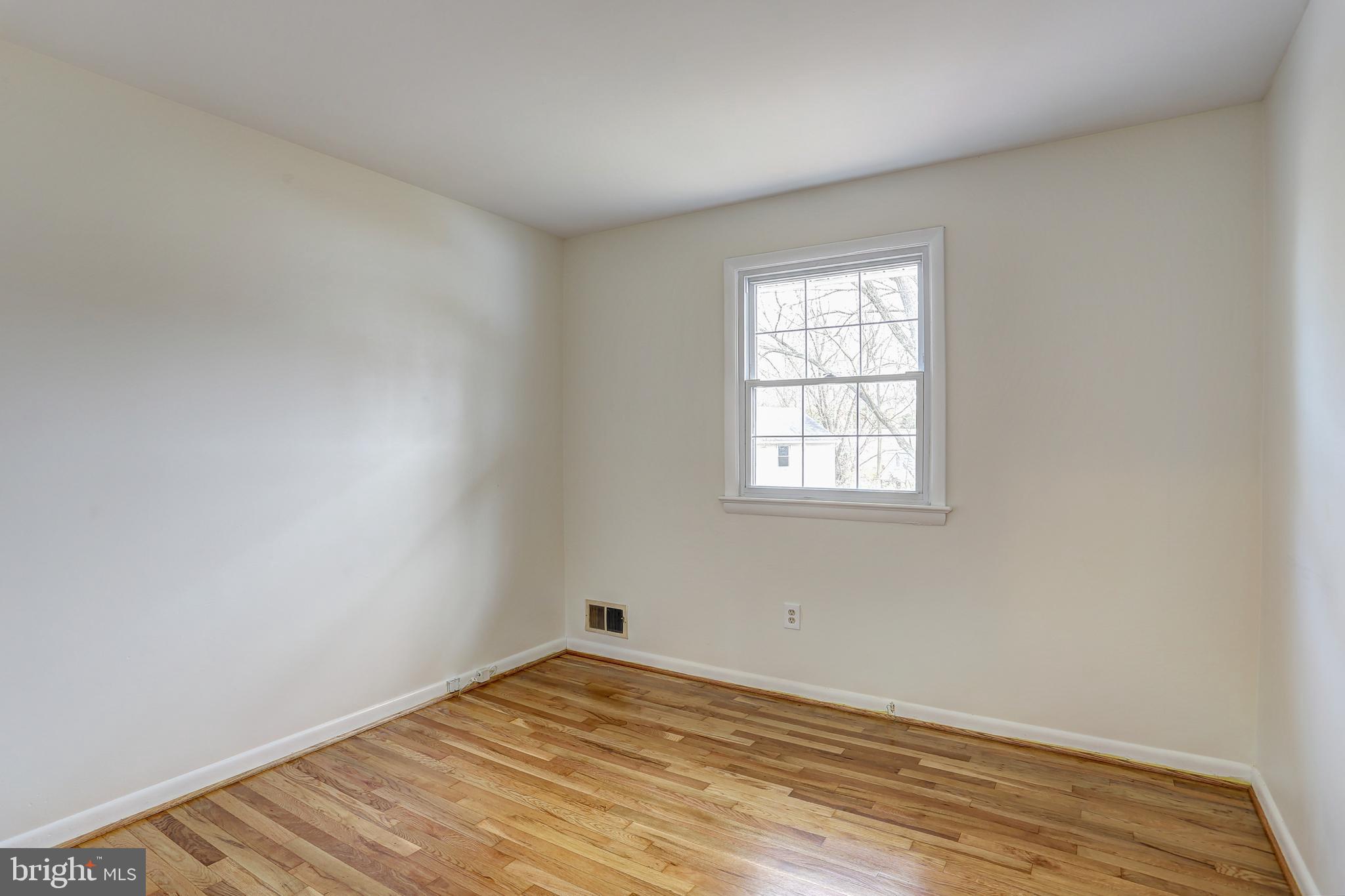16009 Kent Road Laurel, MD 20707 - Photo 16 of 41 Main level bedroom