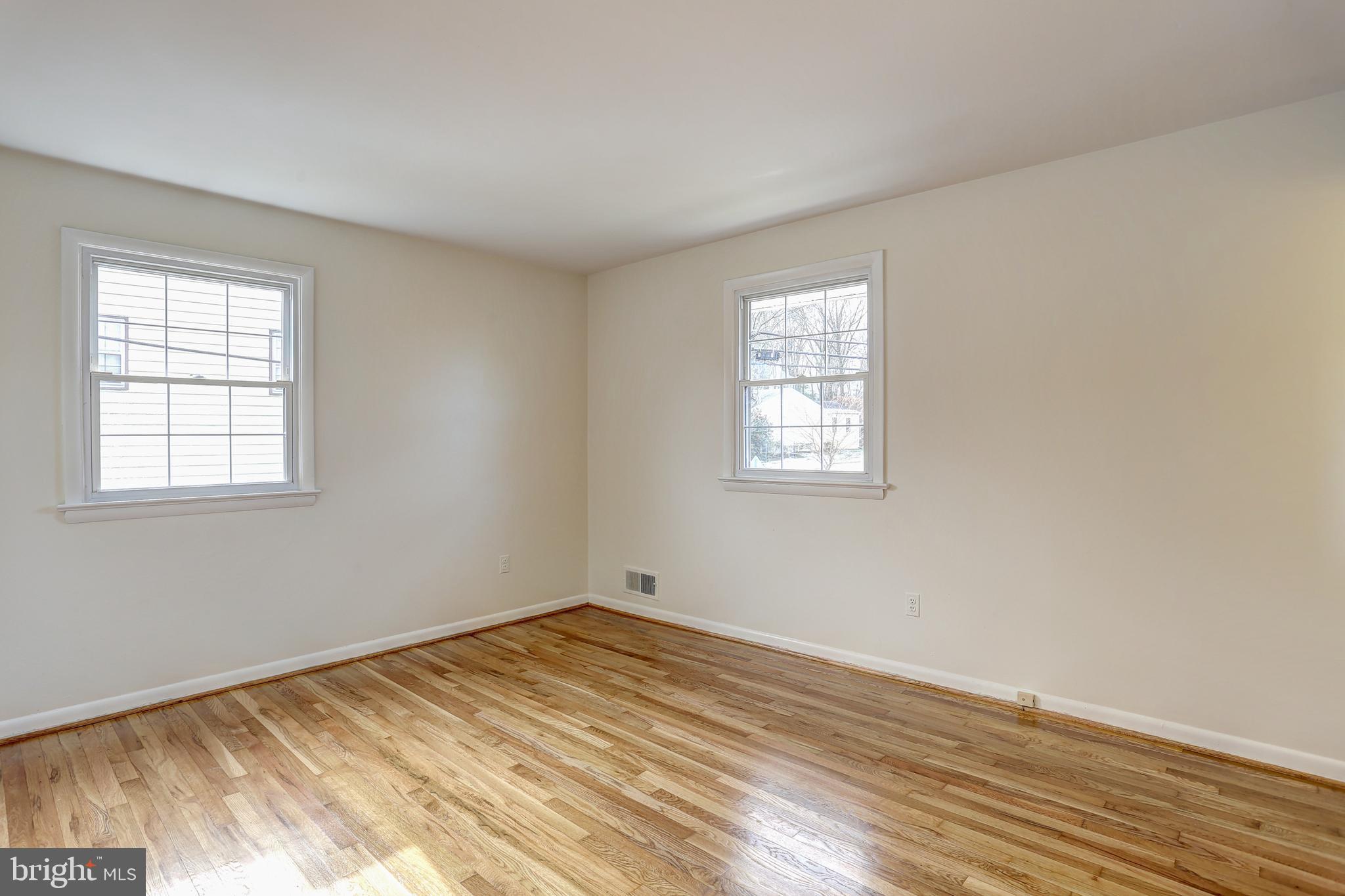 16009 Kent Road Laurel, MD 20707 - Photo 18 of 41 Main level bedroom