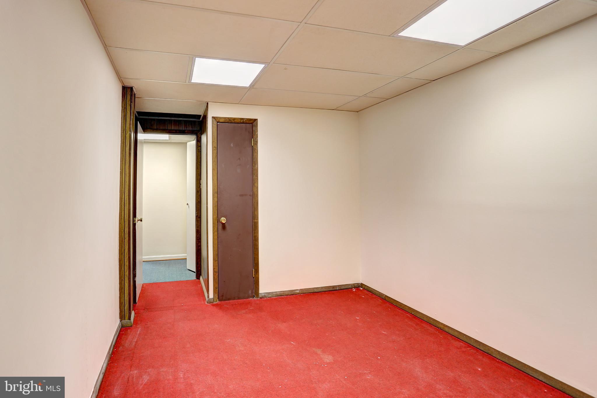 16009 Kent Road Laurel, MD 20707 - Photo 26 of 41 Den on lower level