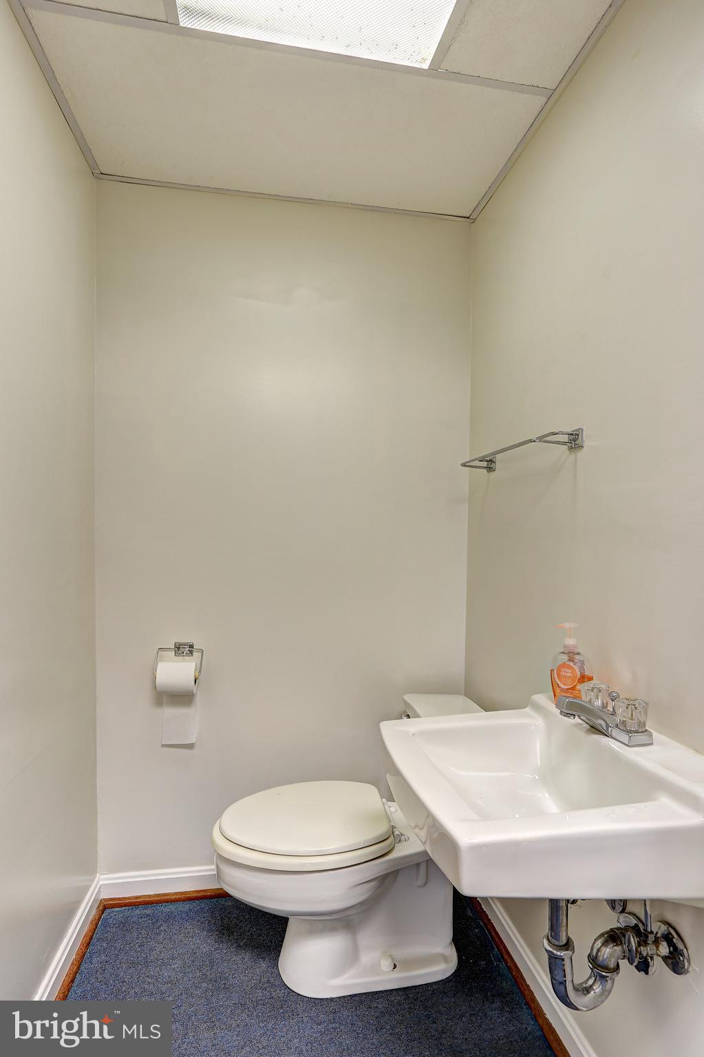 16009 Kent Road Laurel, MD 20707 - Photo 28 of 41 1/2 bath on lower level