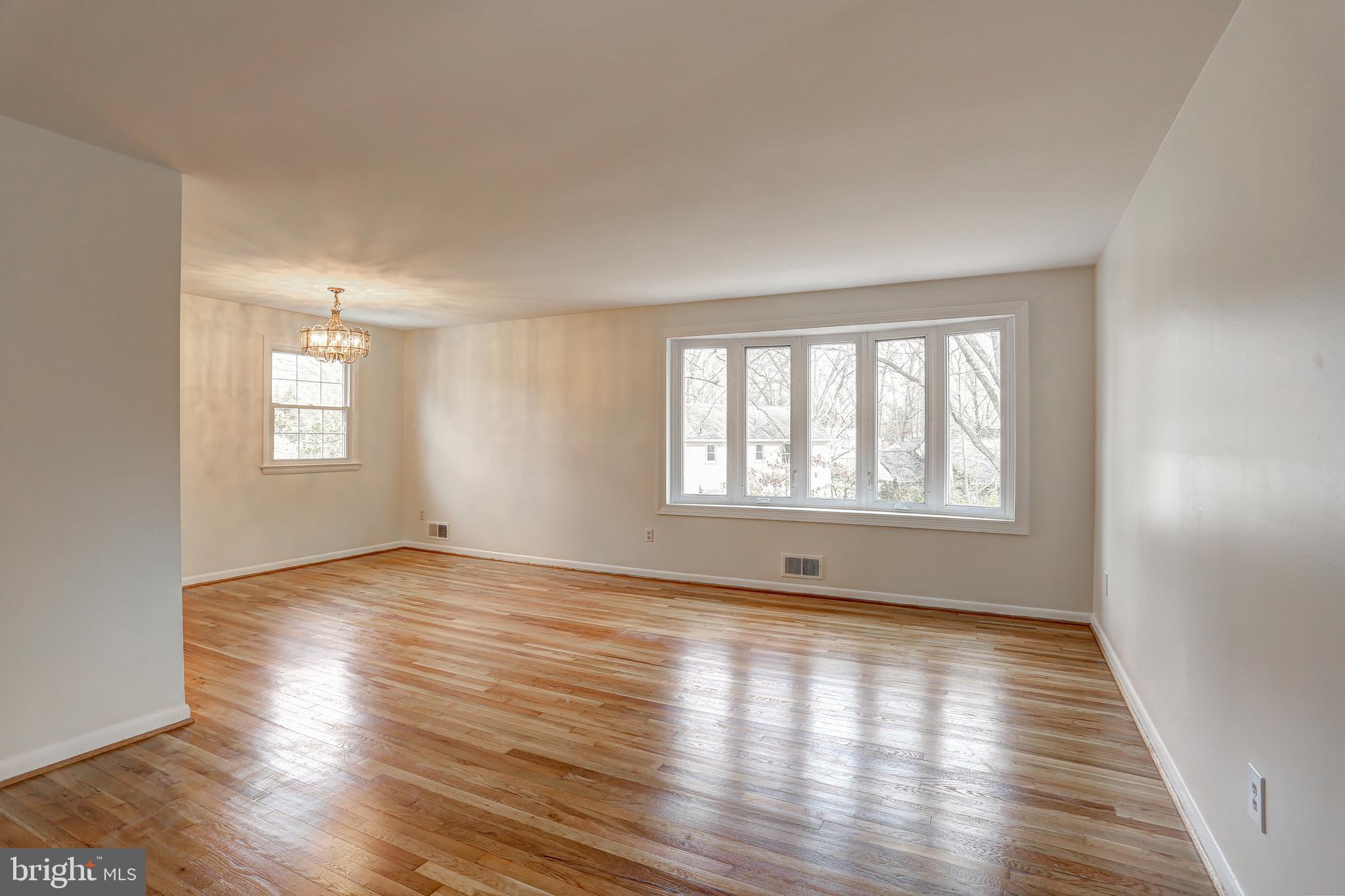 16009 Kent Road Laurel, MD 20707 - Photo 5 of 41 Nice windows and gleaming hardwood floors