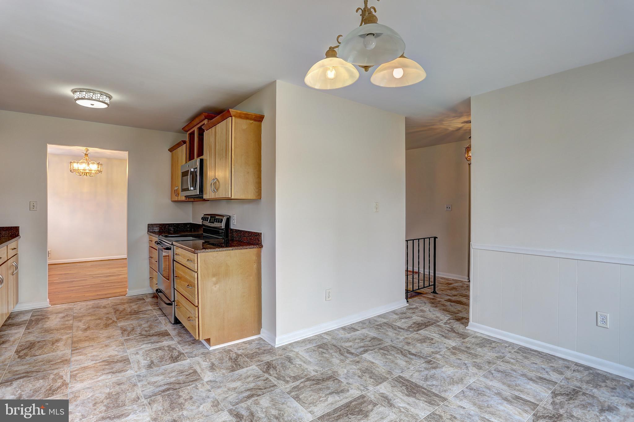 16009 Kent Road Laurel, MD 20707 - Photo 7 of 41 Kitchen table space room