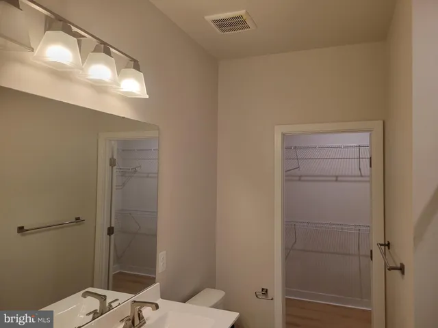 $2,995 | 656 Chalcedony Lane, Glen Burnie, MD 21060