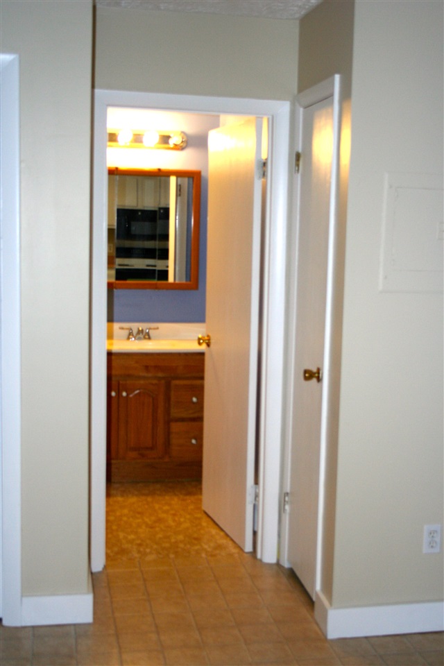 60 Old Hackett Hill Road, Unit 2F Manchester, NH 03102 - Photo 16 of 20