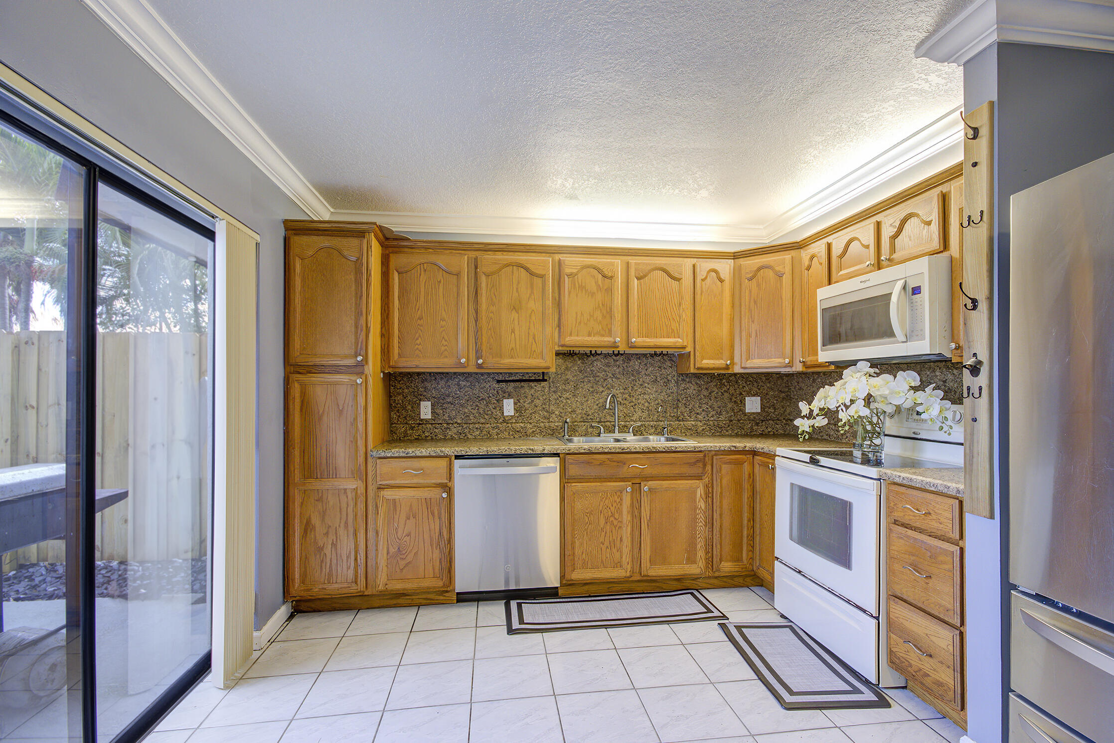 314 Woodland Road Palm Springs, FL 33461 - Photo 7 of 23 _MG_2595