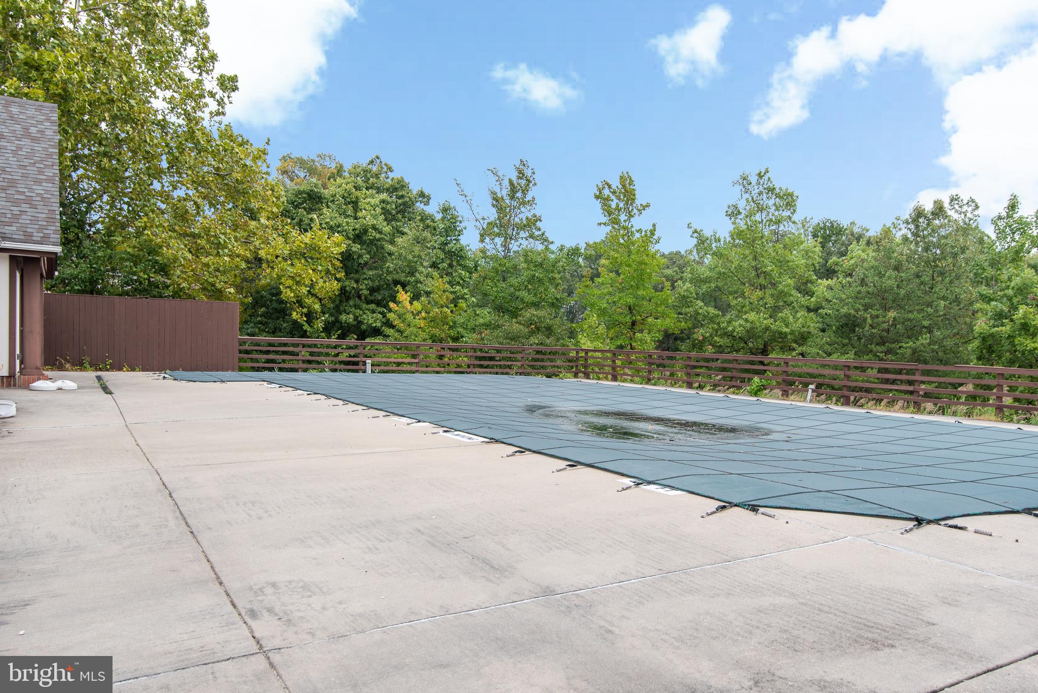 17 Running Court Baltimore, MD 21221 - Photo 33 of 34 Community Pool