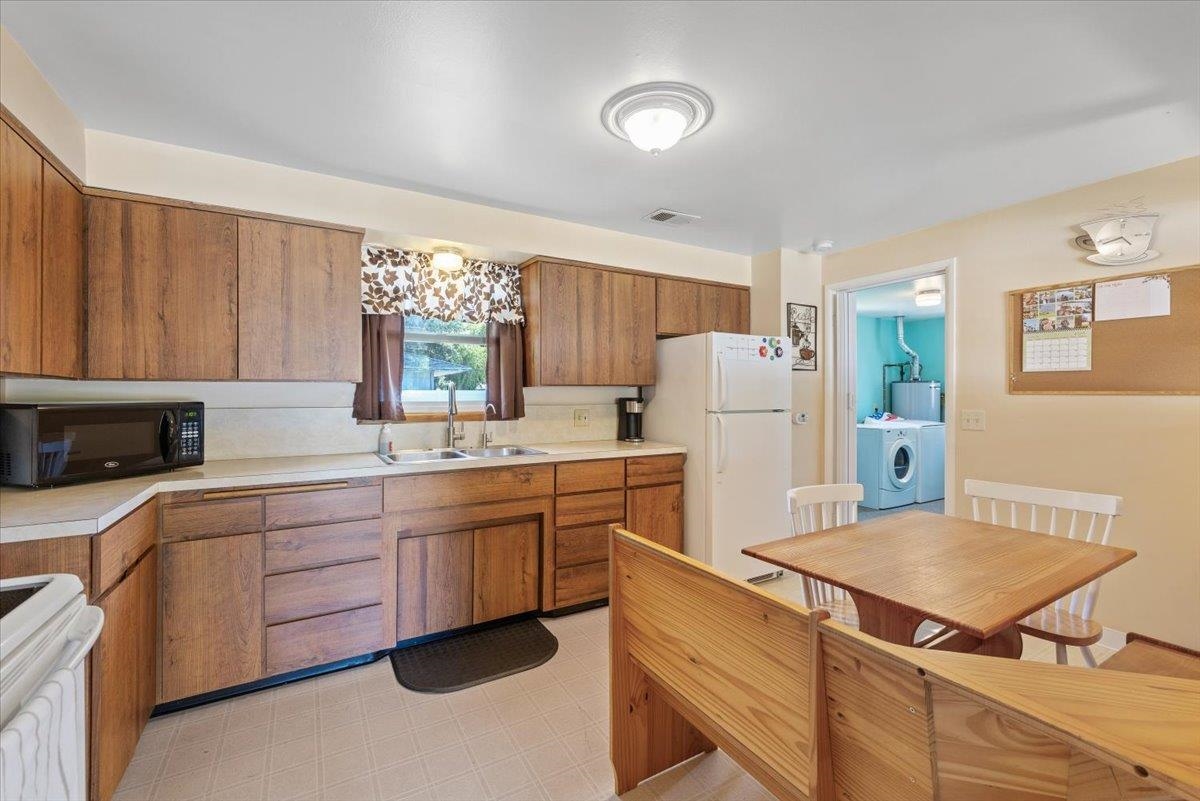 2202 North Vista Road Spokane Valley, WA 99212 - Photo 11 of 24 Gallery Image 11
