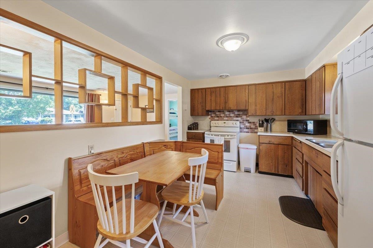 2202 North Vista Road Spokane Valley, WA 99212 - Photo 13 of 24 Gallery Image 13