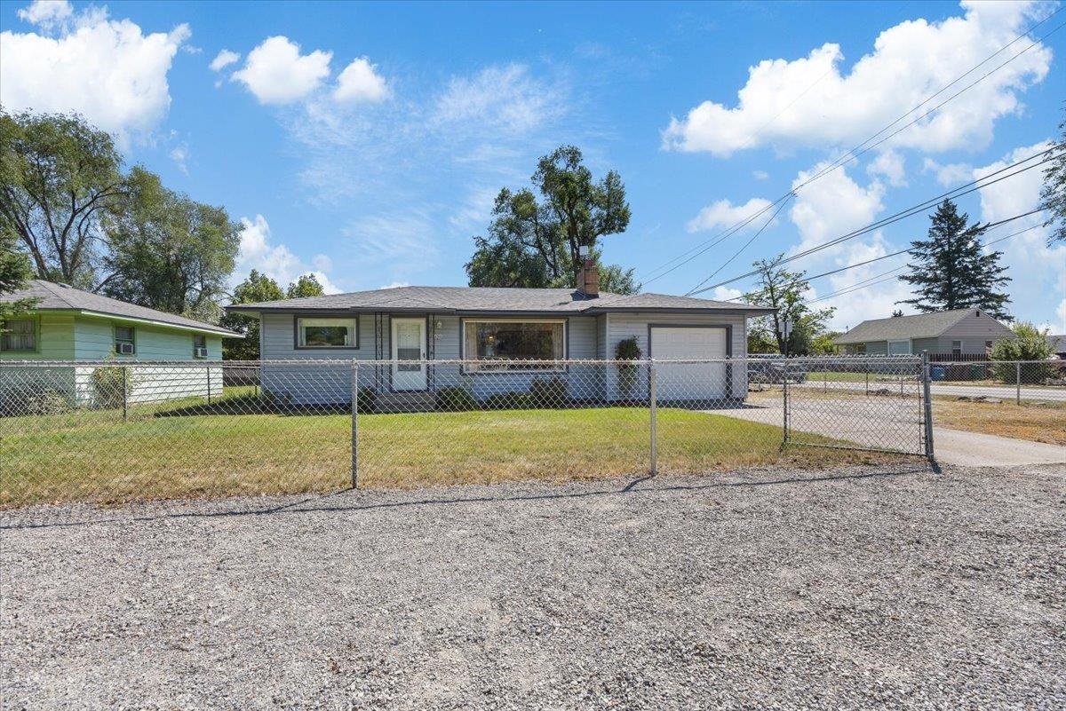 2202 North Vista Road Spokane Valley, WA 99212 - Photo 3 of 24 Gallery Image 3