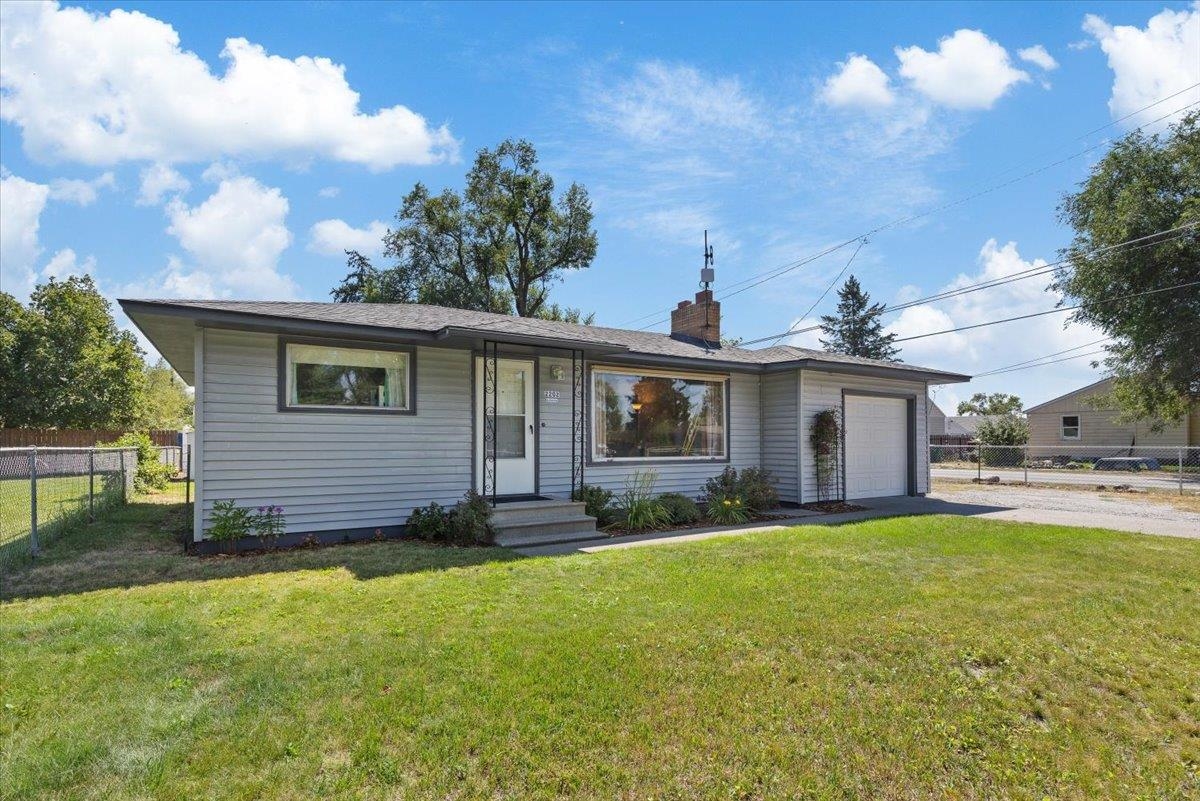 2202 North Vista Road Spokane Valley, WA 99212 - Photo 4 of 24 Gallery Image 4