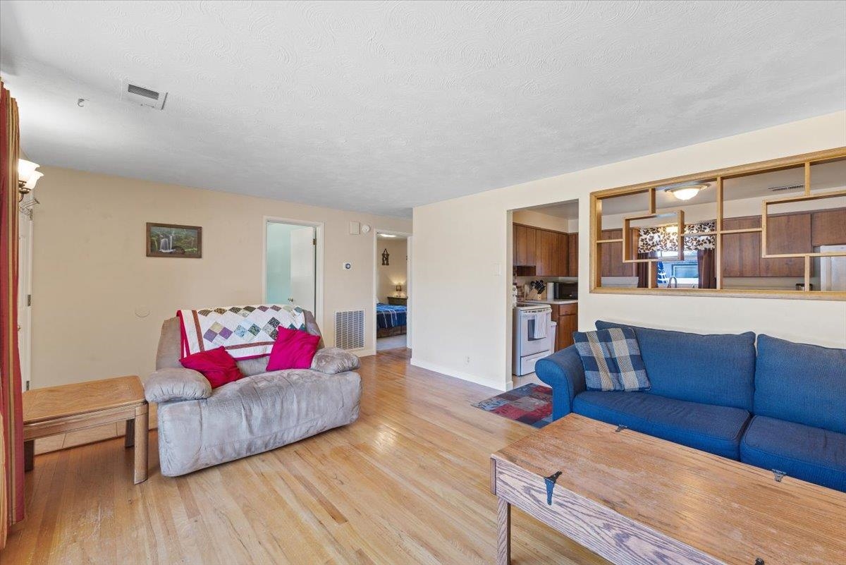 2202 North Vista Road Spokane Valley, WA 99212 - Photo 9 of 24 Gallery Image 9