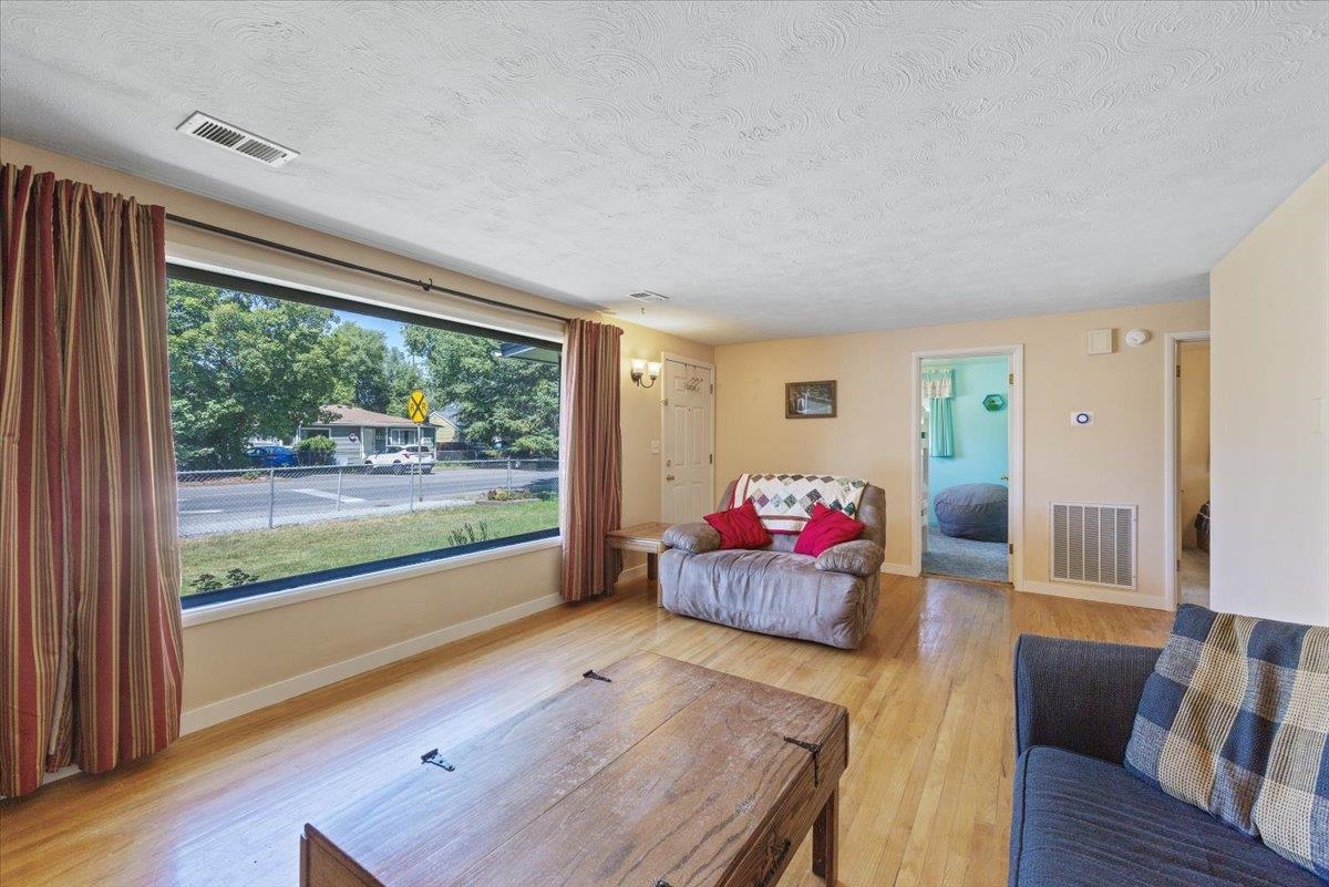2202 North Vista Road Spokane Valley, WA 99212 - Photo 10 of 24 Gallery Image 10