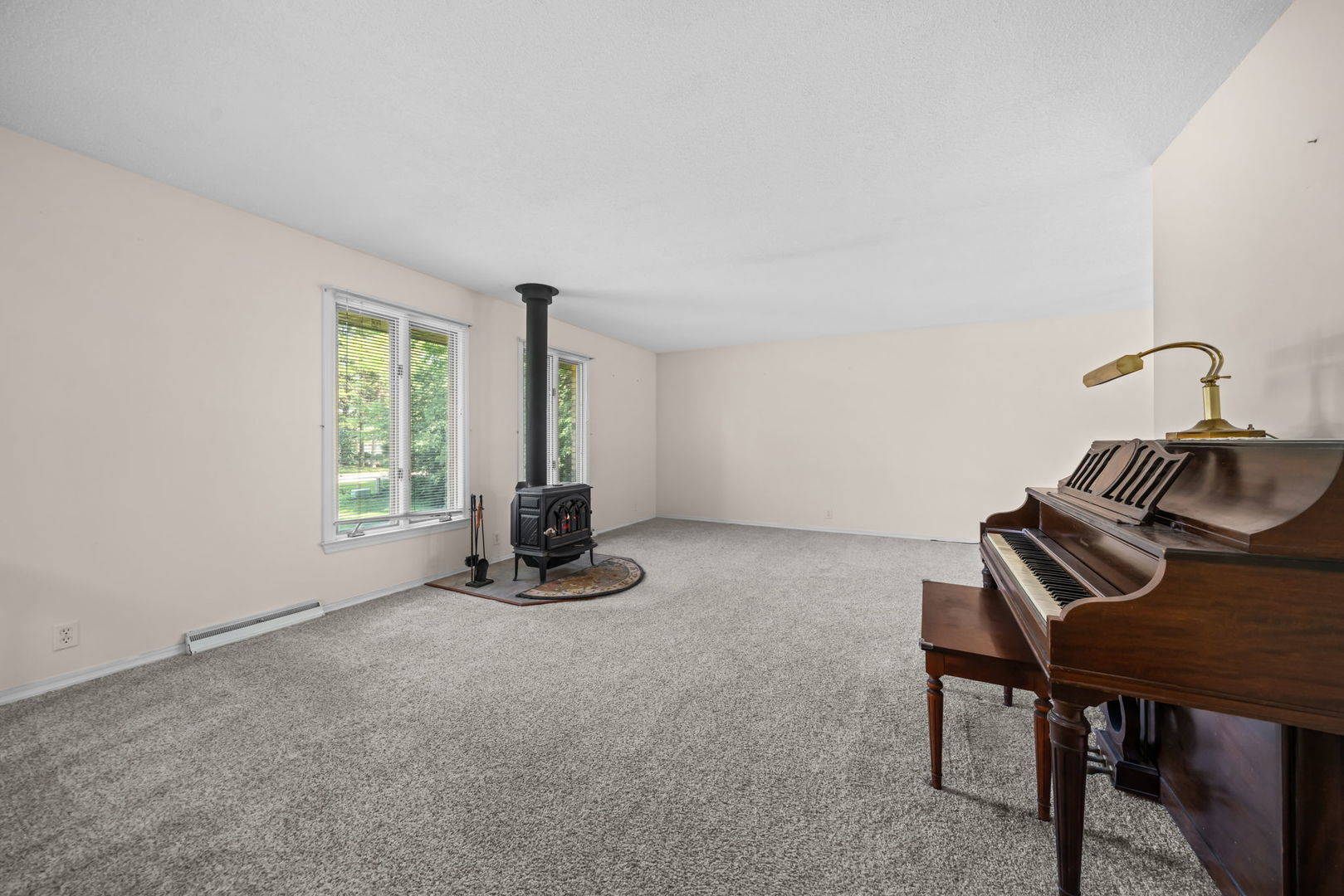 5748 South Skare Road Rochelle, IL 61068 - Photo 14 of 45 a room with furniture and a window