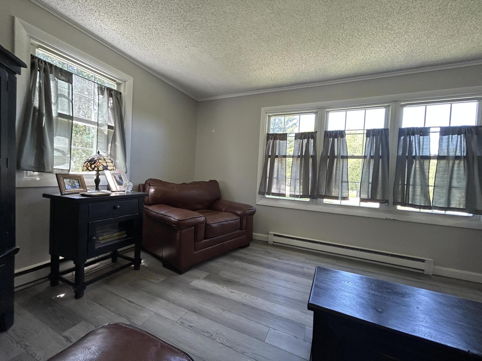 125 Benson Road West Gardiner, ME 04345 - Photo 14 of 41 Living room