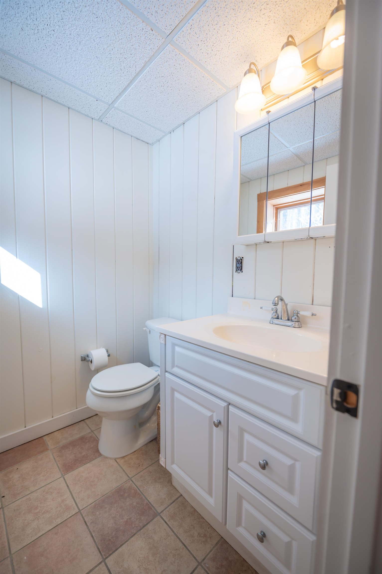 47 Ives Road Wilmington, VT 05363 - Photo 21 of 28