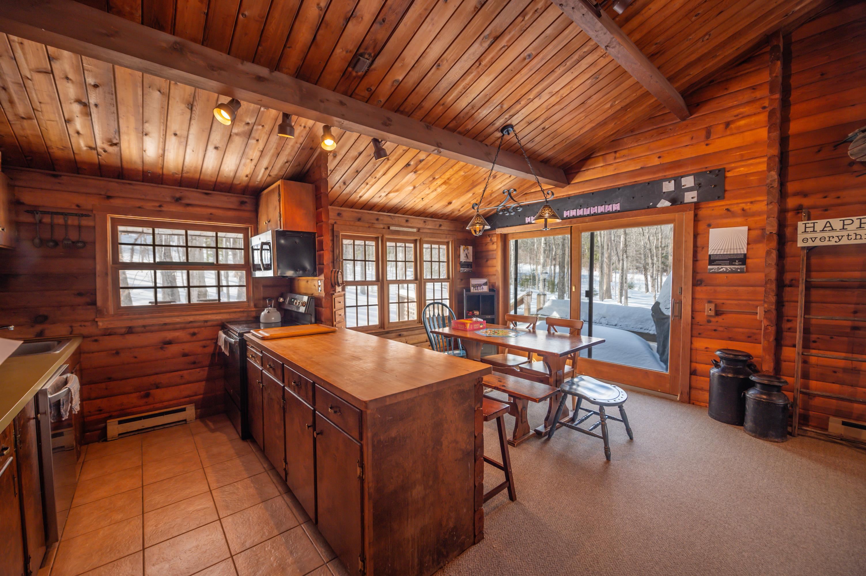 47 Ives Road Wilmington, VT 05363 - Photo 5 of 28